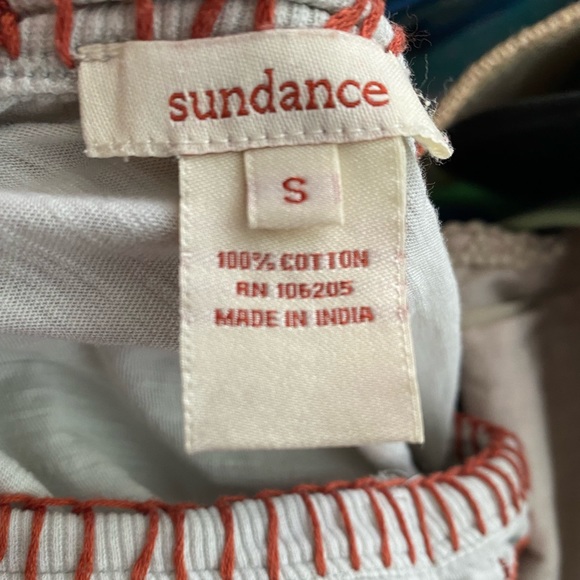 Sundance small embroider floral half sleeve blouse - Picture 4 of 4